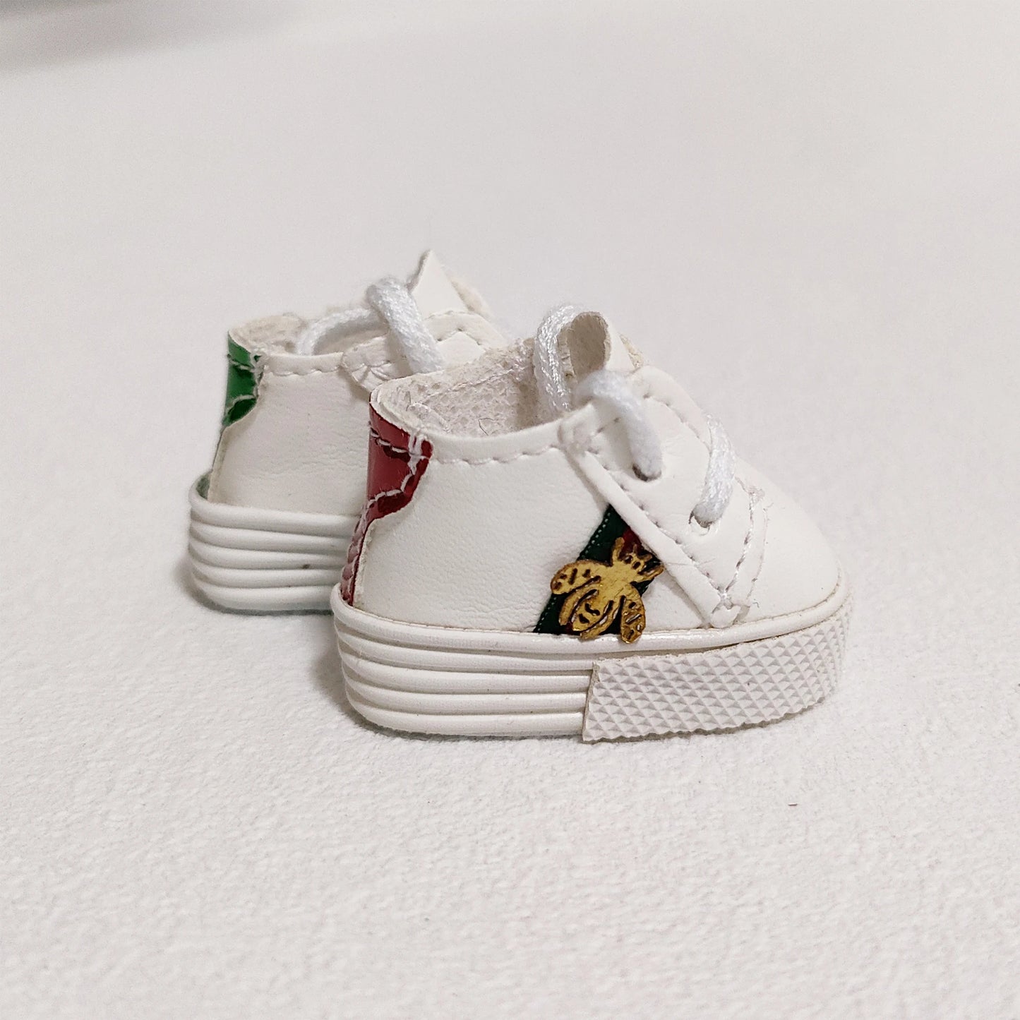 Labubu elegante Schuhe